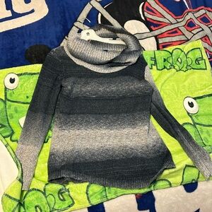 Apartment 9 sweater size large